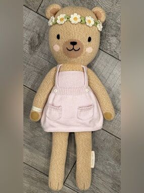 CUDDLE+KIND 🌸 Olivia the Bear 🌸 Full size 20” Stuffed Animal Toy